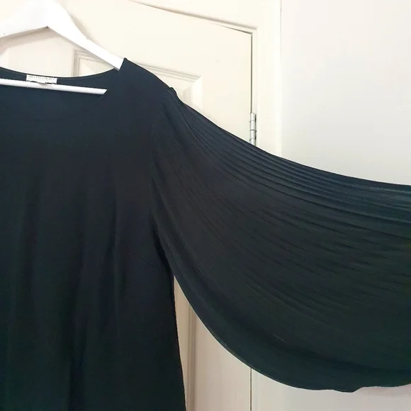Witchery Black Top with flowy sheer sleeves Size XL - Picture 4 of 8